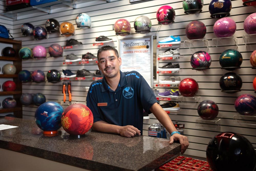 bowling_staff1.jpg